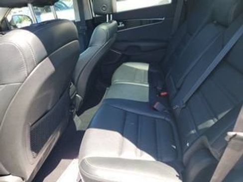 Used 2018 Kia Sorento SX AWD/4WD image 10