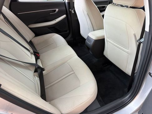 Used 2025 Hyundai Sonata SEL FWD image 31