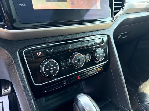 Used 2022 Volkswagen Atlas Cross Sport SEL R-Line AWD/4WD image 26