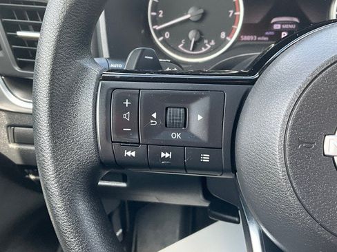 Used 2023 Nissan Rogue SV AWD/4WD image 16