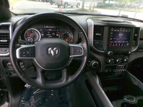 Used 2021 RAM 1500 Big Horn AWD/4WD image 32