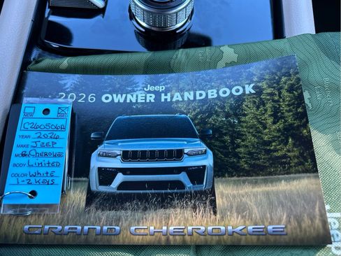 Certified 2026 Jeep Grand Cherokee Limited w/ Trailer Tow Package AWD/4WD image 19