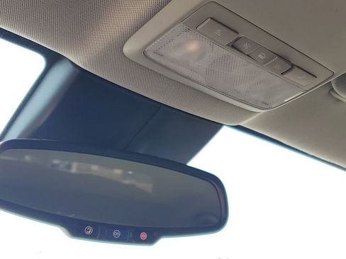 Used 2019 Chevrolet Trax LT w/ LT Convenience Package image 20