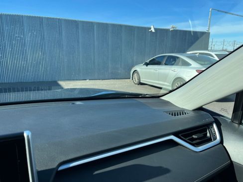 Used 2025 Toyota RAV4 XLE image 36