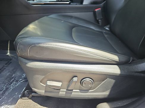 Used 2025 Kia Sportage EX FWD image 28