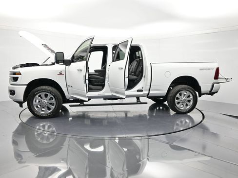 New 2026 RAM 2500 Laramie AWD/4WD image 48