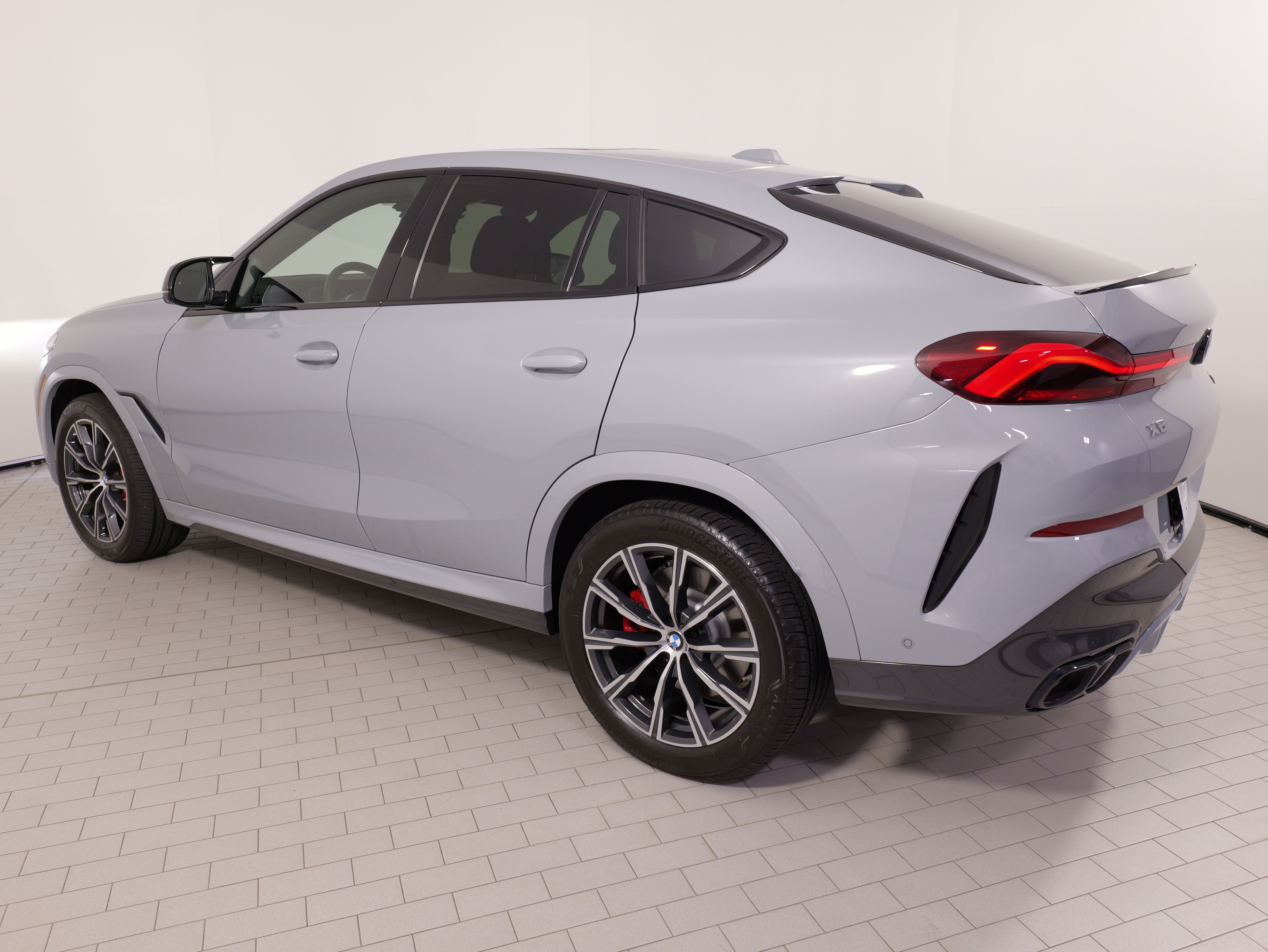 Used 2026 BMW X6 M60i w/ Executive Package AWD/4WD image 17
