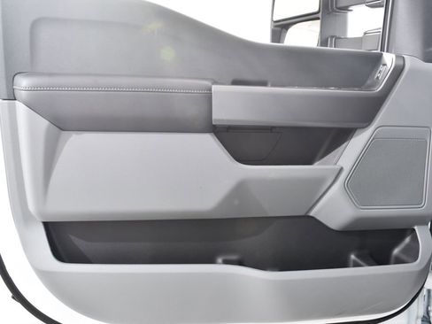 New 2025 Ford F550 4x4 Crew Cab Super Duty w/ XLT Value Package image 22