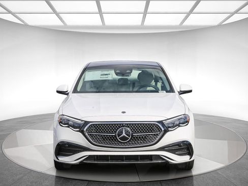 New 2024 Mercedes-Benz E 350 4MATIC Sedan image 2