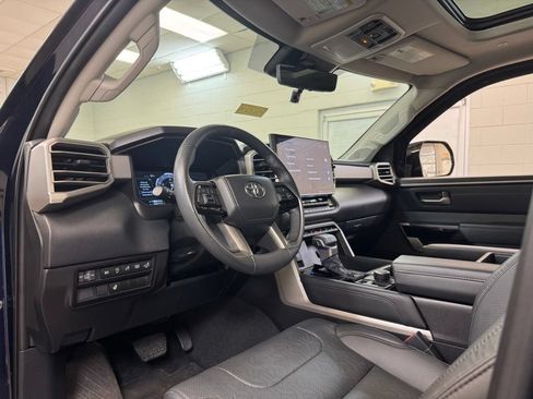 Used 2024 Toyota Tundra Limited AWD/4WD image 14