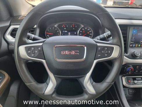 Used 2022 GMC Acadia SLE w/ LPO, Floor Liner Package FWD image 19