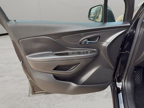 Used 2020 Buick Encore Preferred image 9