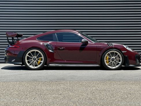 Used 2018 Porsche 911 GT2 RS RWD image 9