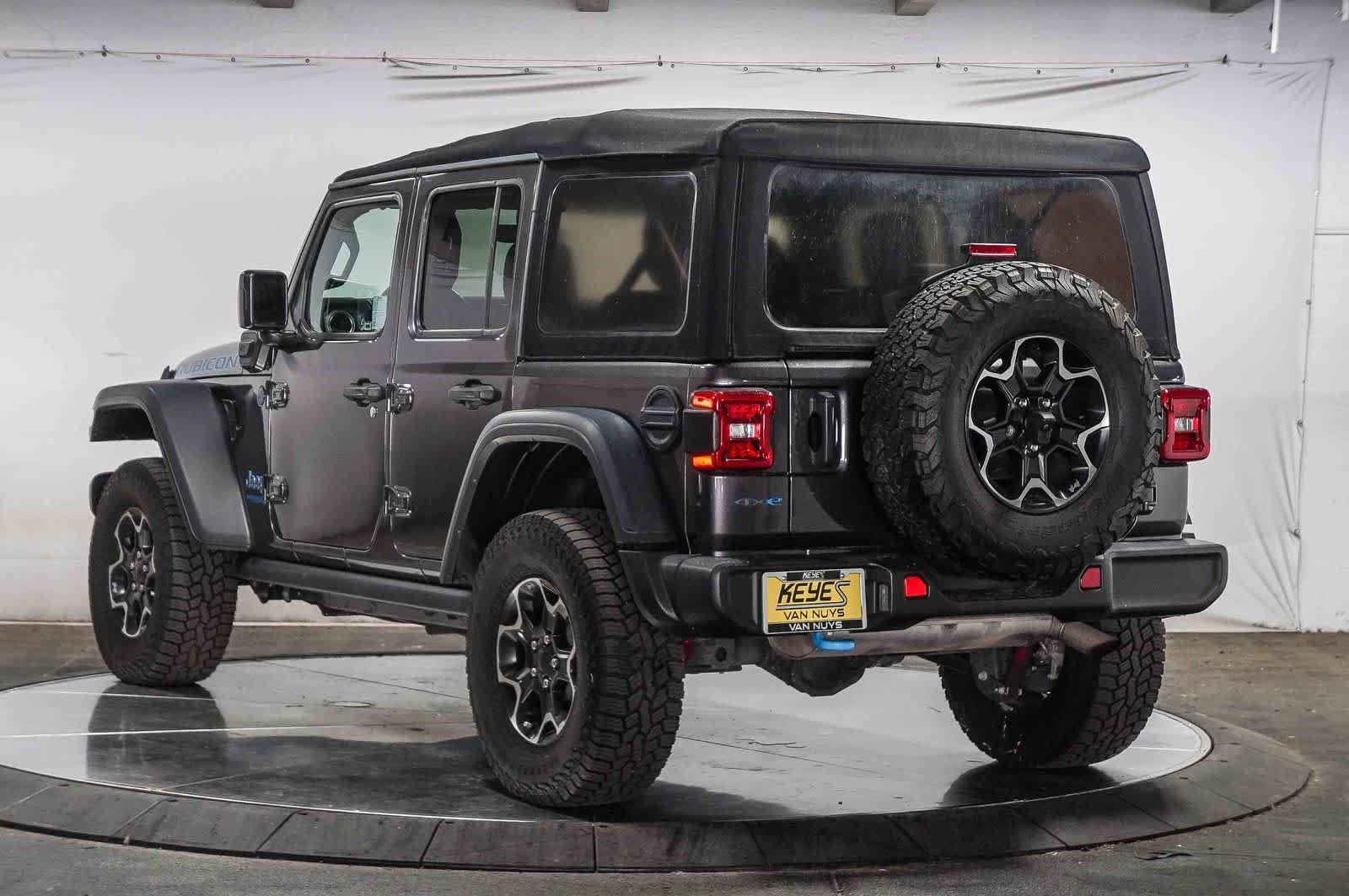 Used 2021 Jeep Wrangler Unlimited Rubicon 4xe AWD/4WD image 2