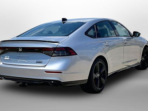 Used 2023 Honda Accord Sport image 11