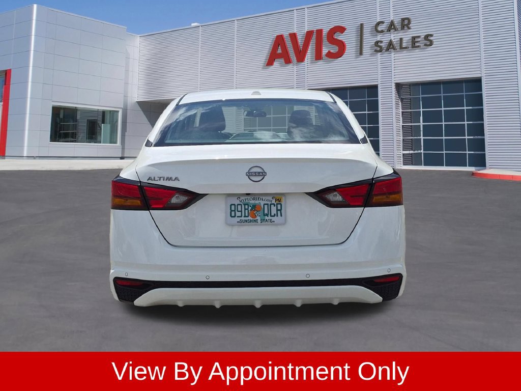 Used 2025 Nissan Altima 2.5 SV FWD image 7