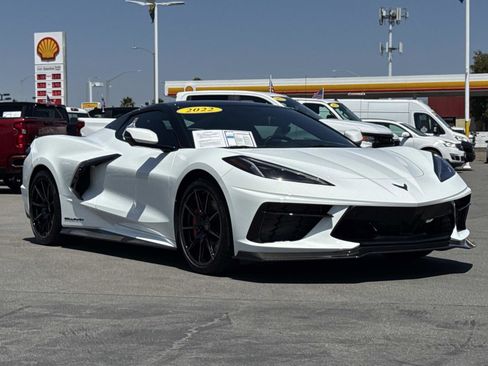 Used 2022 Chevrolet Corvette Stingray Premium Conv w/ Z51 Performance Package RWD image 3