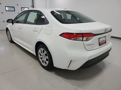Used 2023 Toyota Corolla LE FWD image 5