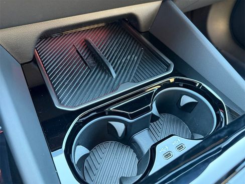 Certified 2026 BMW 530i xDrive w/ Premium Package image 27