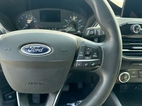 Used 2022 Ford Escape SE image 18