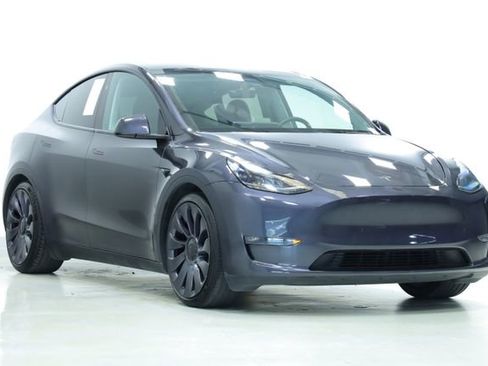 Used 2024 Tesla Model Y Performance AWD/4WD image 3