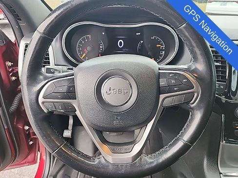 Used 2019 Jeep Grand Cherokee Altitude image 4