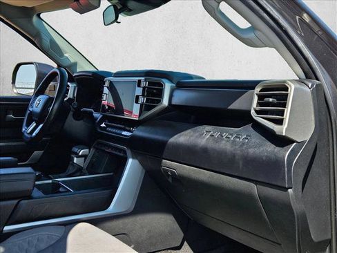 Used 2022 Toyota Tundra SR5 image 18