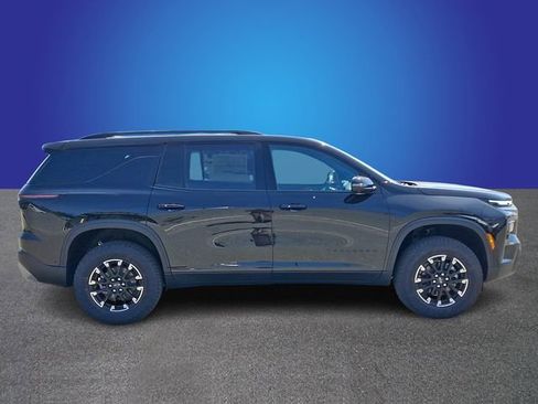 New 2026 Chevrolet Traverse Z71 w/ Enhanced Driving Package AWD/4WD image 3