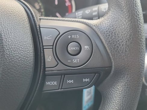 Used 2025 Toyota RAV4 LE FWD image 20