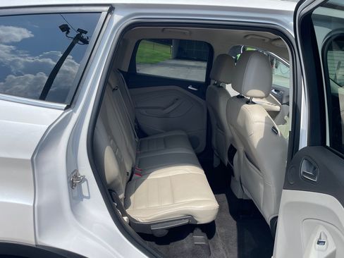 Used 2017 Ford Escape Titanium FWD image 19
