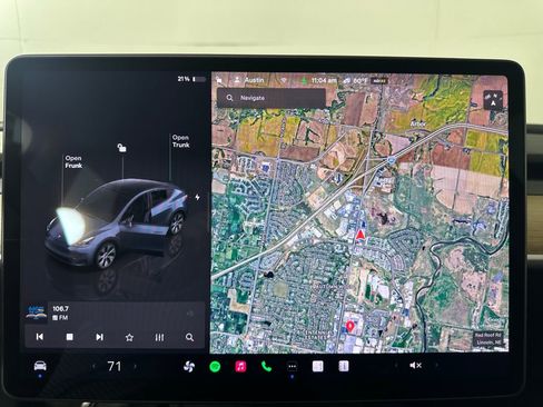 Used 2024 Tesla Model Y Long Range AWD/4WD image 29