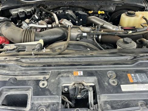 Used 2019 Ford F250 Lariat w/ Lariat Ultimate Package AWD/4WD image 24