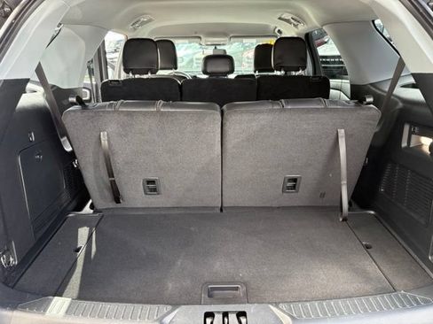 Certified 2022 Ford Explorer XLT w/ Equipment Group 202A AWD/4WD image 33