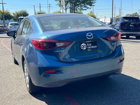 Used 2017 MAZDA MAZDA3 Sport FWD image 11