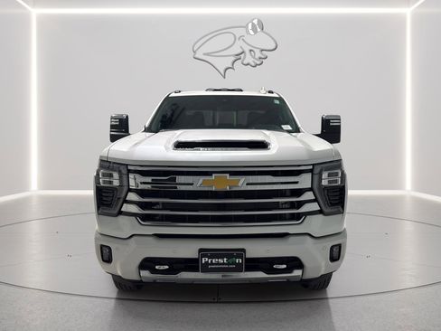 Used 2025 Chevrolet Silverado 3500 High Country w/ High Country Premium Package AWD/4WD image 2