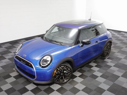 New 2025 MINI Cooper S image 2