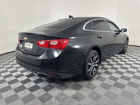 Used 2016 Chevrolet Malibu LT image 3