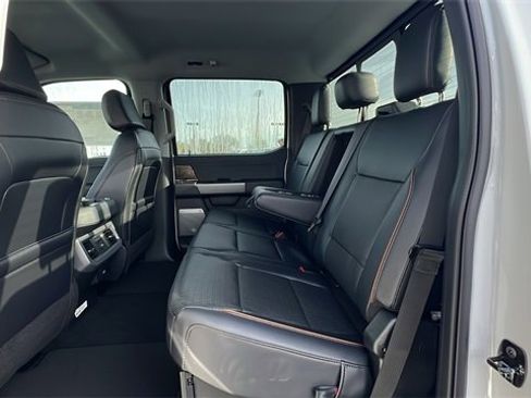 New 2025 Ford F250 Lariat w/ FX4 Off-Road Package image 17