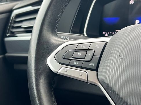 Used 2024 Volkswagen Jetta SE image 18