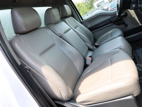 Used 2017 Ford F450 XL RWD image 9