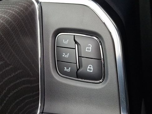 Used 2025 Ford F250 Platinum AWD/4WD image 29