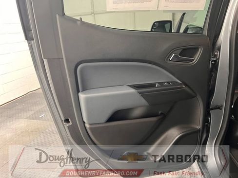 Used 2022 Chevrolet Colorado Z71 AWD/4WD image 31