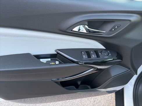 New 2026 Chevrolet Trax LT w/ Sunroof Package image 17