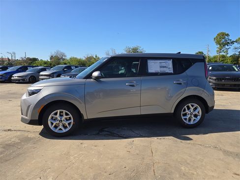 New 2025 Kia Soul LX image 5