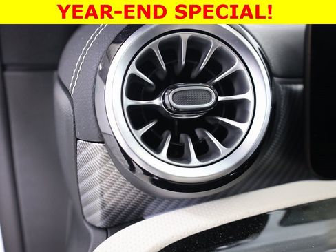 Used 2025 Mercedes-Benz CLA 250 4MATIC image 9