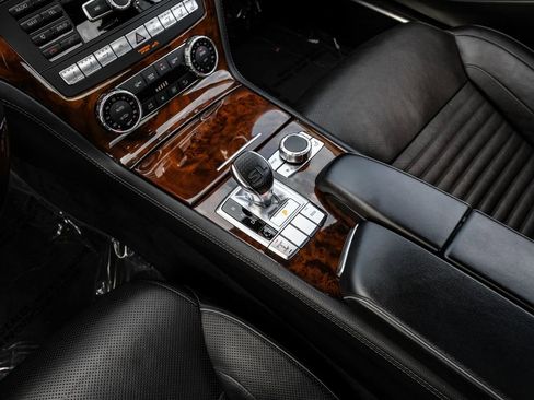 Used 2014 Mercedes-Benz SL 550 image 21