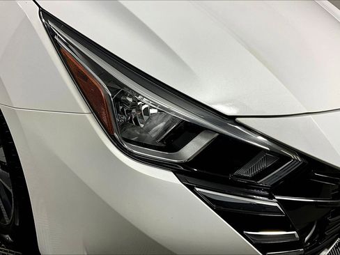 Certified 2023 Nissan Versa SV FWD image 31