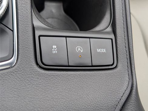 Used 2023 Cadillac XT4 Luxury w/ Cold Weather Package image 26