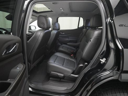 Used 2023 GMC Acadia SLT w/ Elevation Edition image 16