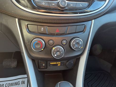 Used 2020 Chevrolet Trax LS w/ Tint and Cruise Package image 66